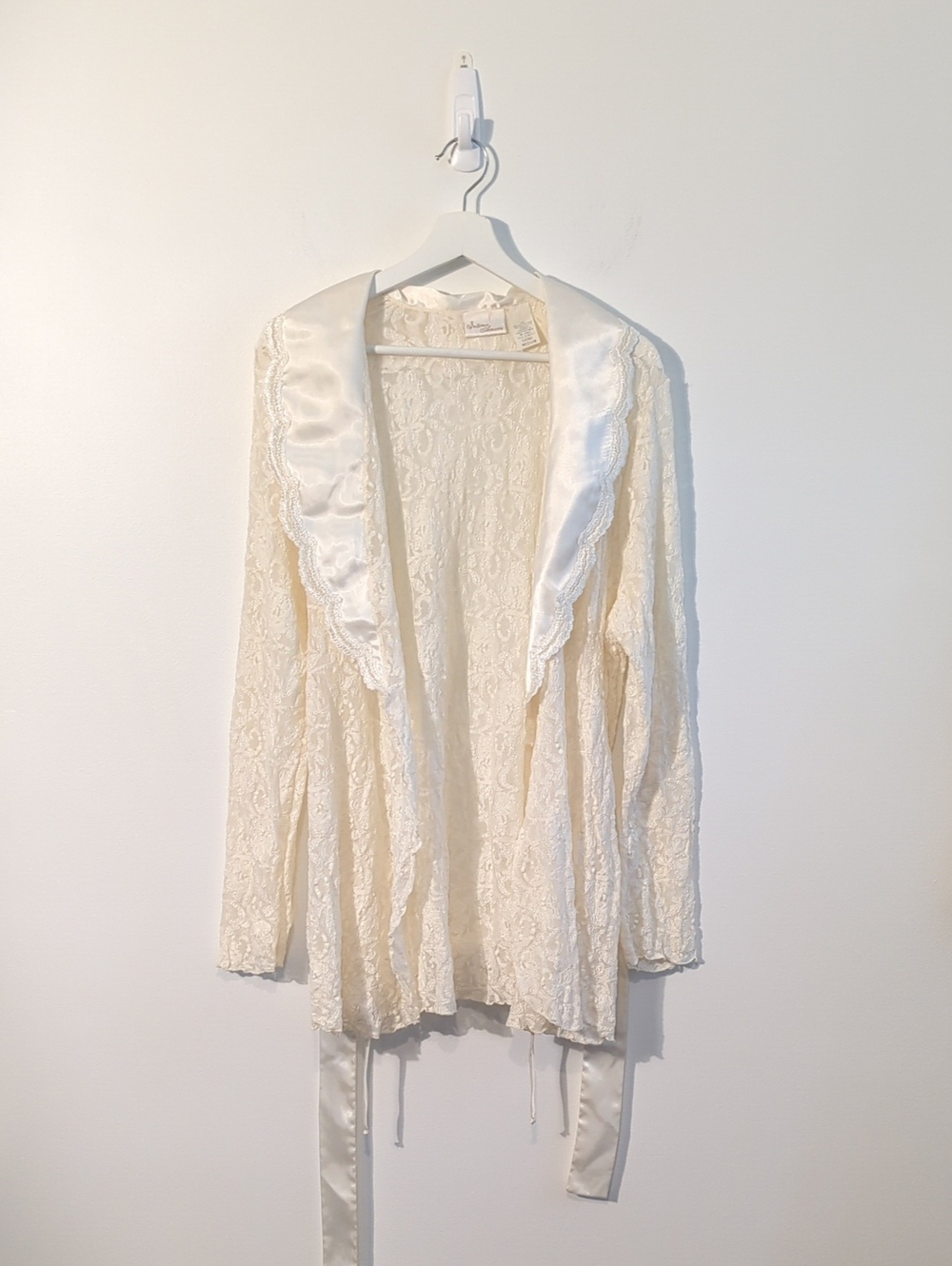 VINTAGE lace satin-trim robe cardigan wrap top - size small / medium - Picture 3 of 13